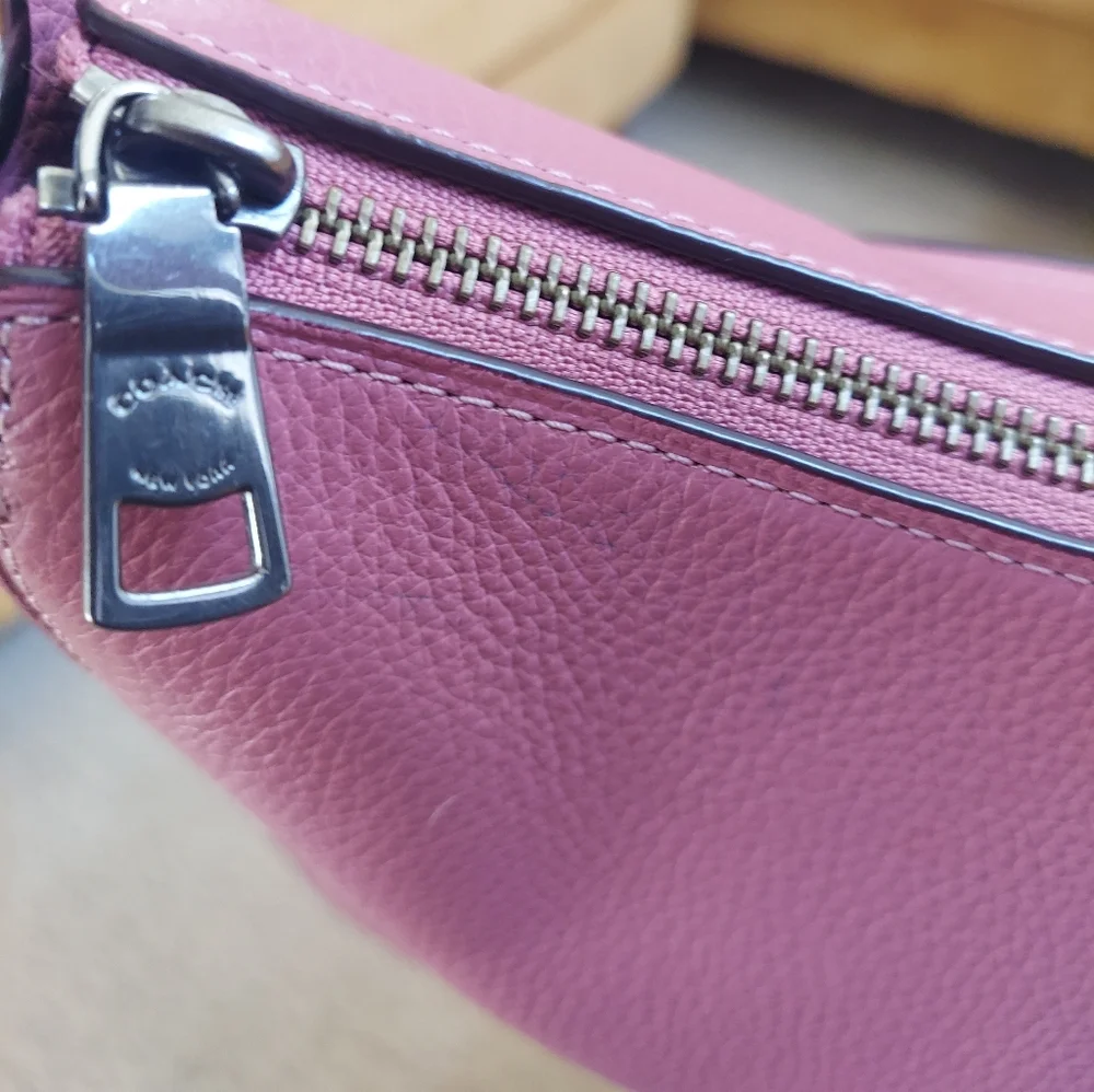 Coach Jess Hobo Rose Pink Pebbled Leather Shoulder Bag W/Gun Metal Hardware - Picture 16 of 16